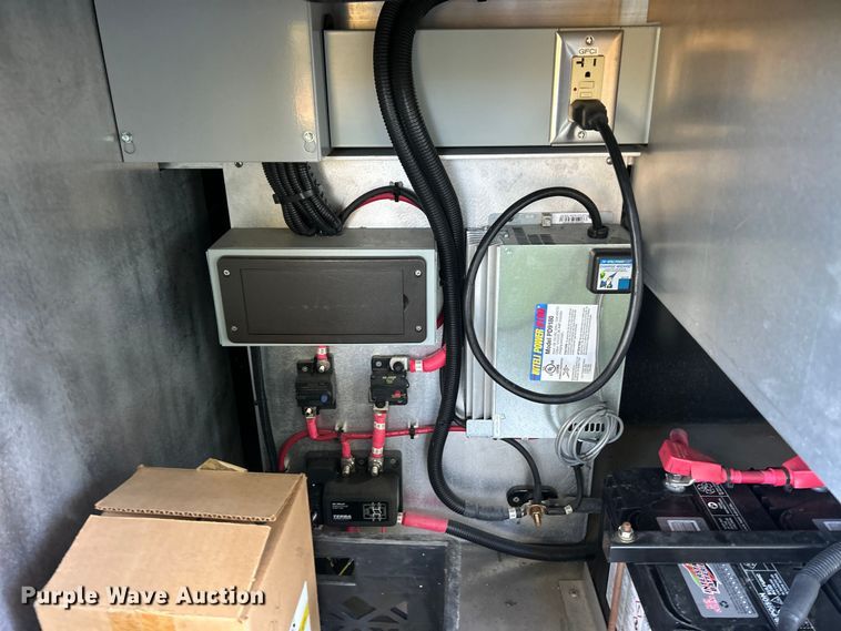 image for item ET6501 2013 Trailer 40' CUPCOW communications trailer