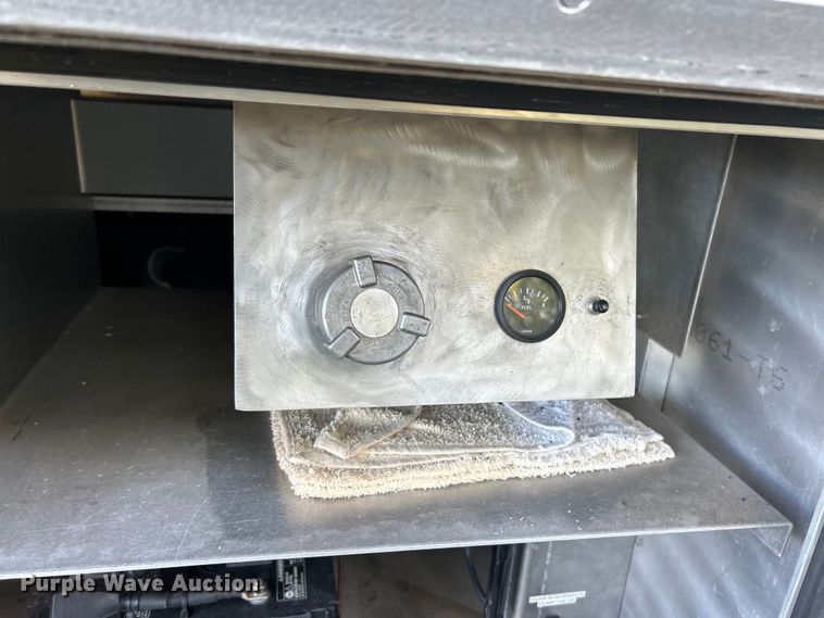 image for item ET6501 2013 Trailer 40' CUPCOW communications trailer