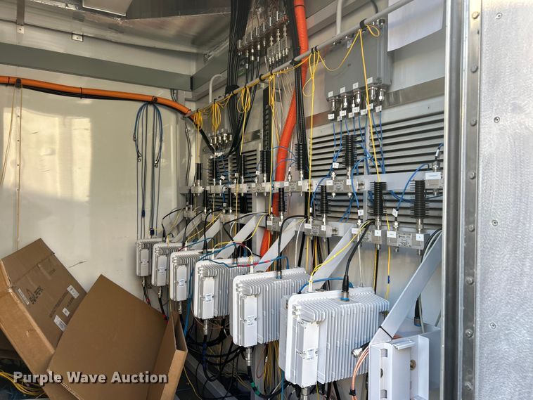 image for item ET6501 2013 Trailer 40' CUPCOW communications trailer