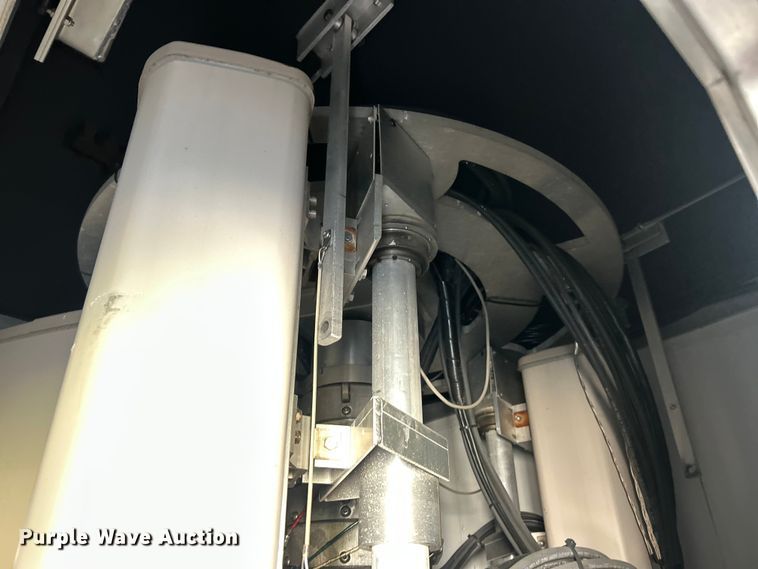 image for item ET6501 2013 Trailer 40' CUPCOW communications trailer