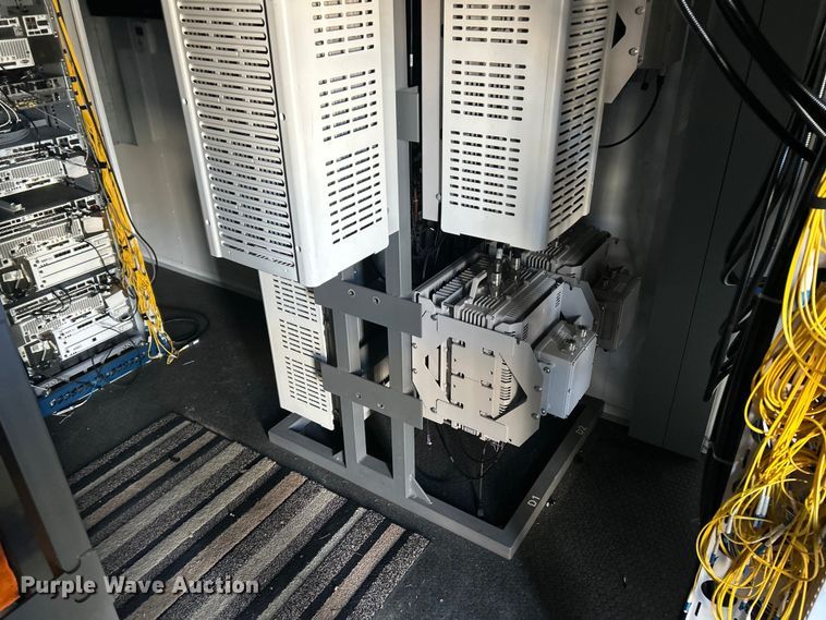 image for item ET6501 2013 Trailer 40' CUPCOW communications trailer