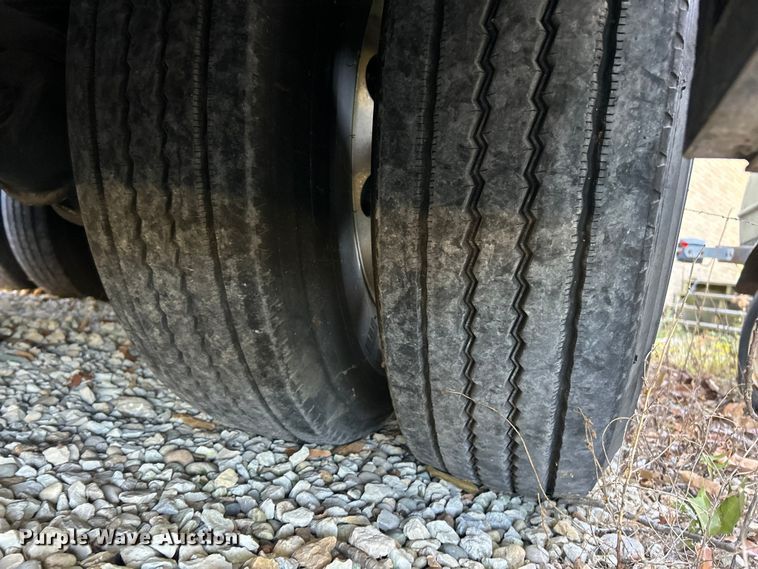 image for item ET6501 2013 Trailer 40' CUPCOW communications trailer