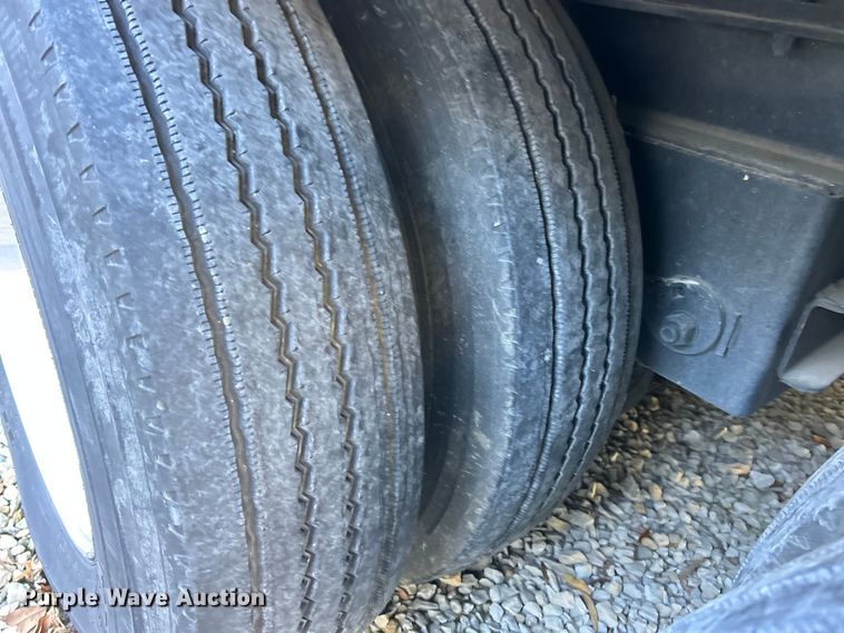 image for item ET6501 2013 Trailer 40' CUPCOW communications trailer