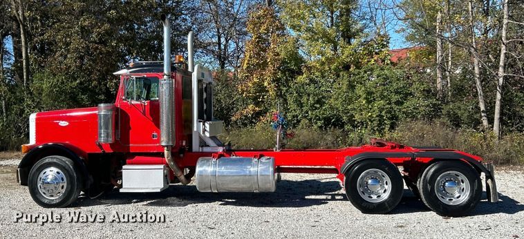 image for item ET6595 1998 Peterbilt 379 semi truck