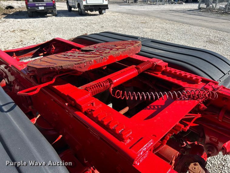 image for item ET6595 1998 Peterbilt 379 semi truck