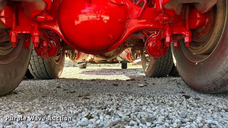 image for item ET6595 1998 Peterbilt 379 semi truck