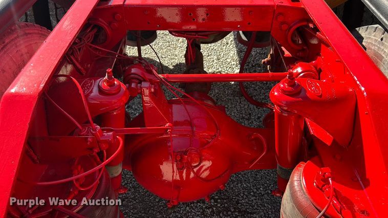 image for item ET6595 1998 Peterbilt 379 semi truck