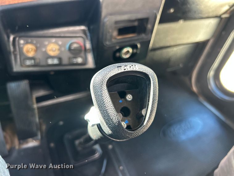 image for item ET6595 1998 Peterbilt 379 semi truck