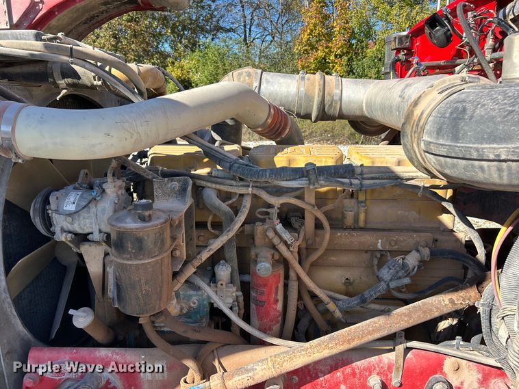 image for item ET6595 1998 Peterbilt 379 semi truck