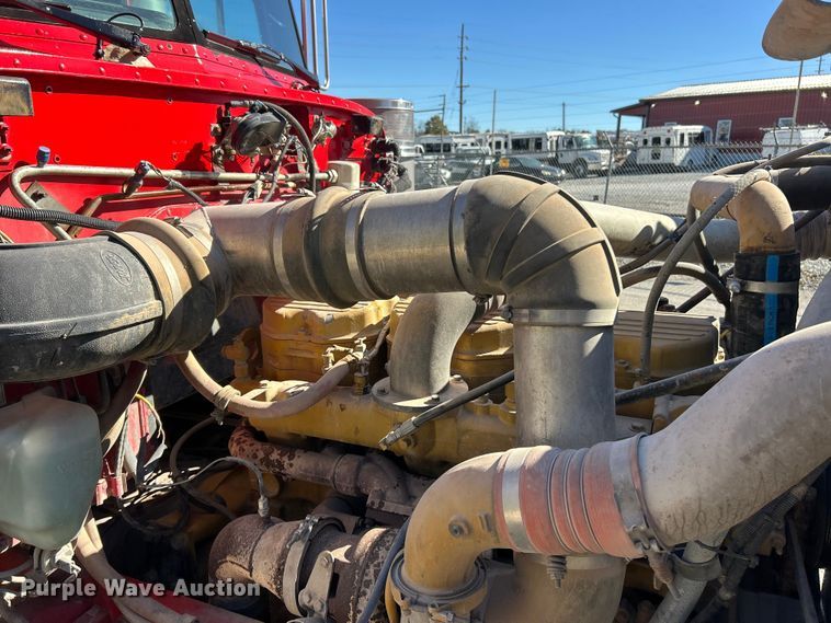 image for item ET6595 1998 Peterbilt 379 semi truck