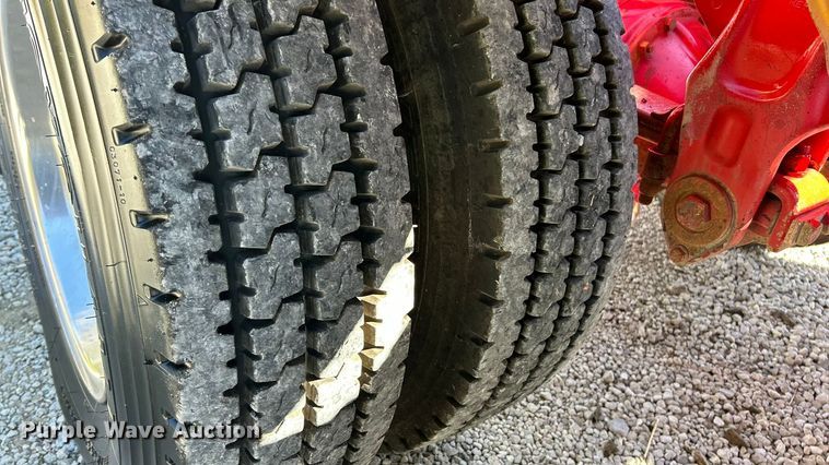 image for item ET6595 1998 Peterbilt 379 semi truck