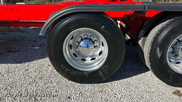 image for item ET6595 1998 Peterbilt 379 semi truck