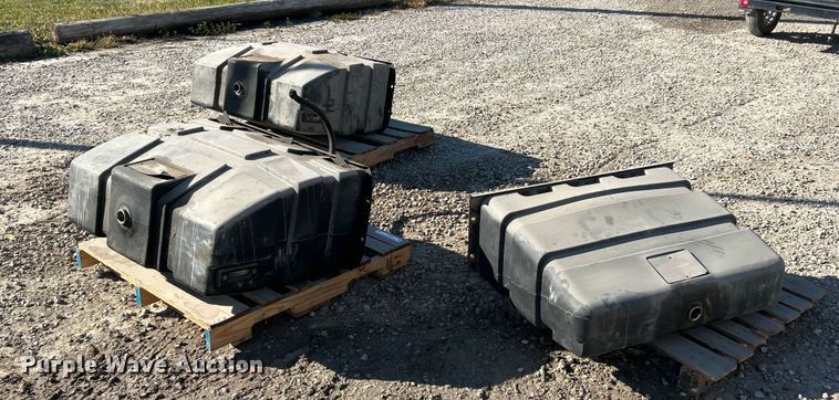 image for item ET6620 Munchie wet kit hydraulic tanks