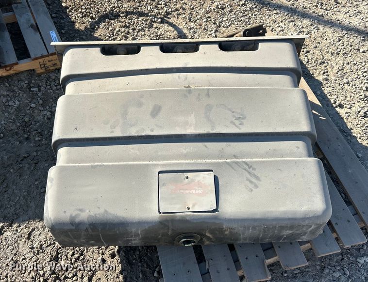 image for item ET6620 Munchie wet kit hydraulic tanks