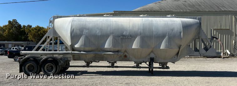 image for item ET6624 1992 J&L Tank pneumatic dry bulk trailer