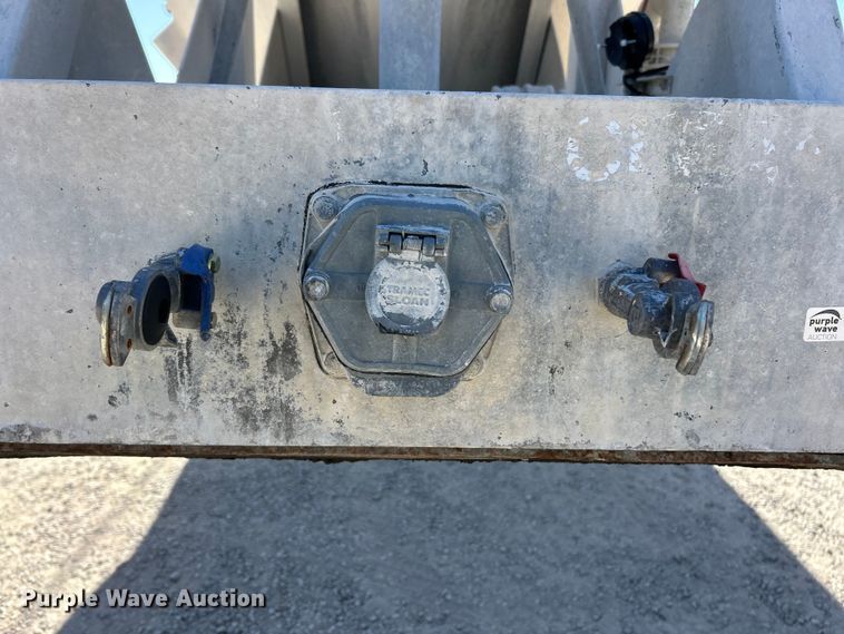 image for item ET6624 1992 J&L Tank pneumatic dry bulk trailer