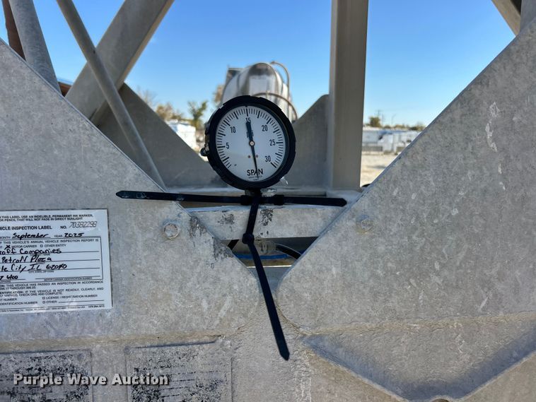 image for item ET6624 1992 J&L Tank pneumatic dry bulk trailer