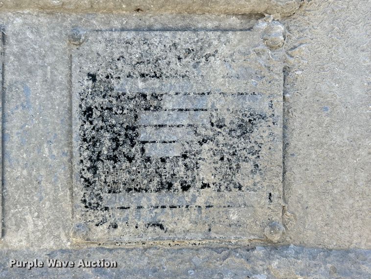 image for item ET6624 1992 J&L Tank pneumatic dry bulk trailer