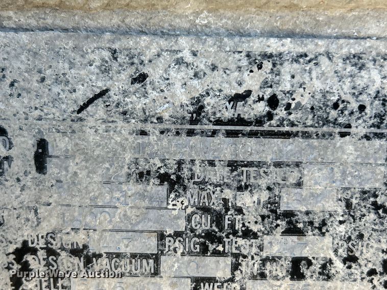 image for item ET6624 1992 J&L Tank pneumatic dry bulk trailer