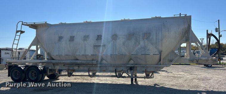 image for item ET6626 1992 J&L Tank pneumatic dry bulk trailer