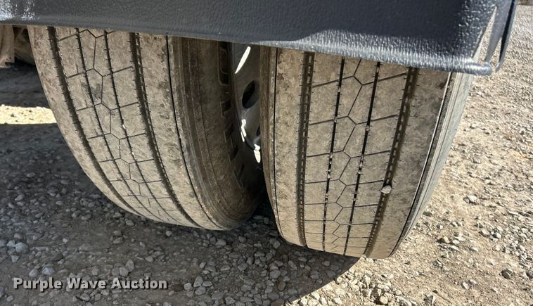 image for item ET6626 1992 J&L Tank pneumatic dry bulk trailer