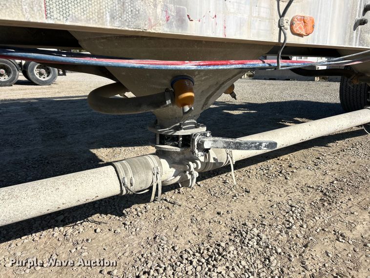 image for item ET6627 1997 Heil Tanker pneumatic dry bulk trailer