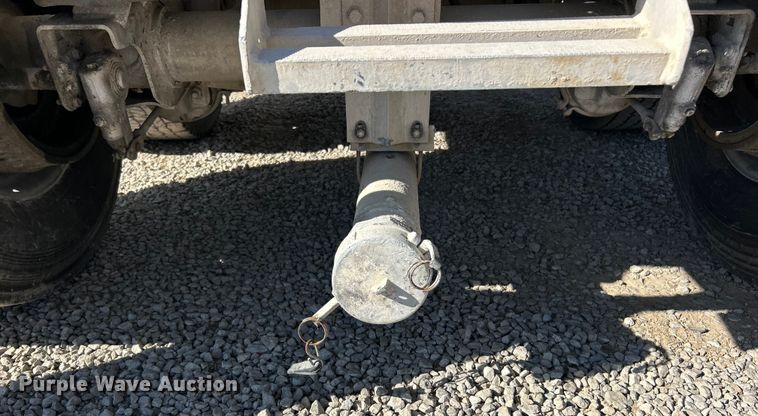 image for item ET6627 1997 Heil Tanker pneumatic dry bulk trailer