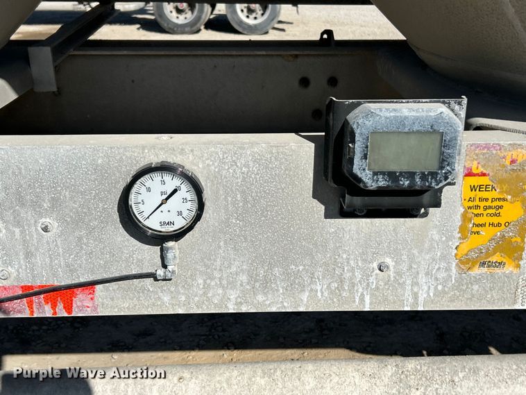 image for item ET6627 1997 Heil Tanker pneumatic dry bulk trailer