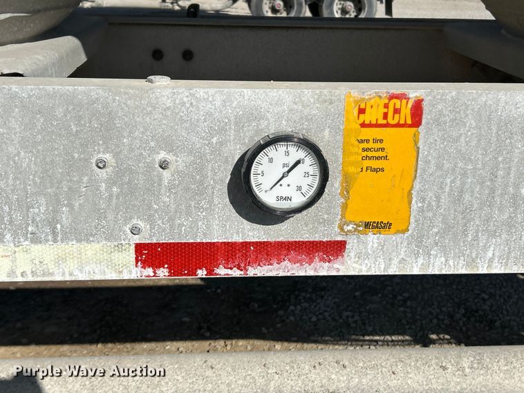 image for item ET6627 1997 Heil Tanker pneumatic dry bulk trailer