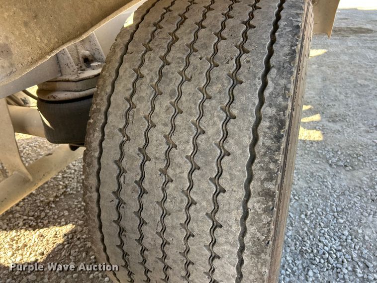 image for item ET6627 1997 Heil Tanker pneumatic dry bulk trailer