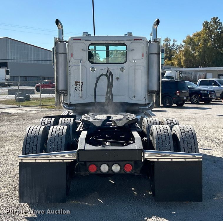 image for item ET6628 2013 Western Star 4900SF semi truck