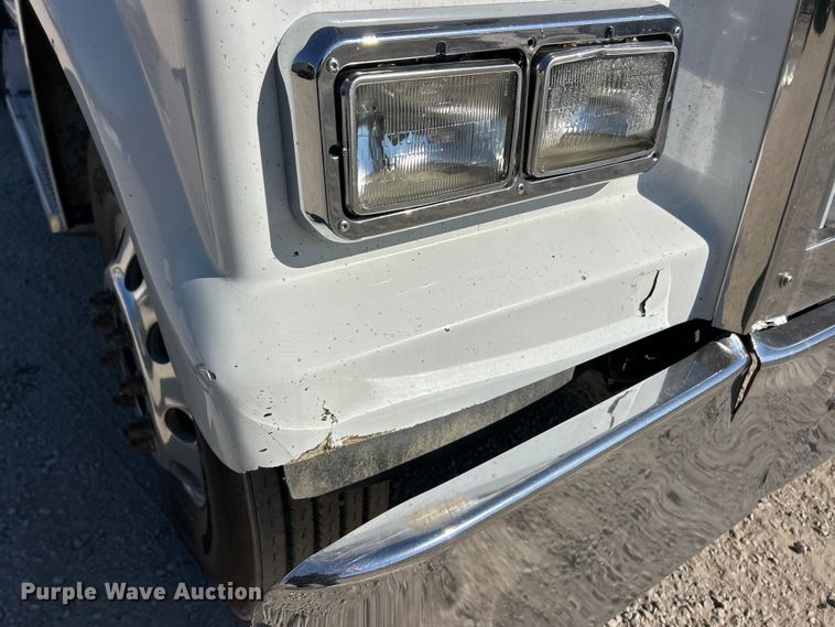 image for item ET6628 2013 Western Star 4900SF semi truck