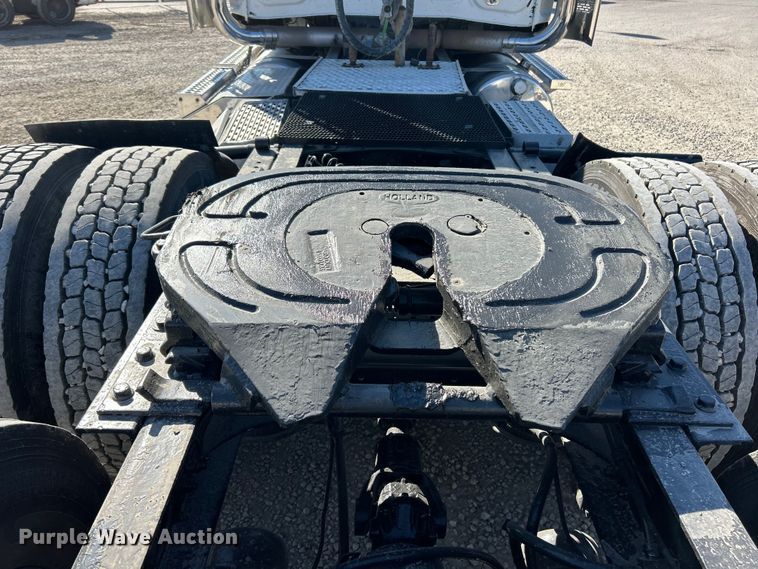 image for item ET6628 2013 Western Star 4900SF semi truck