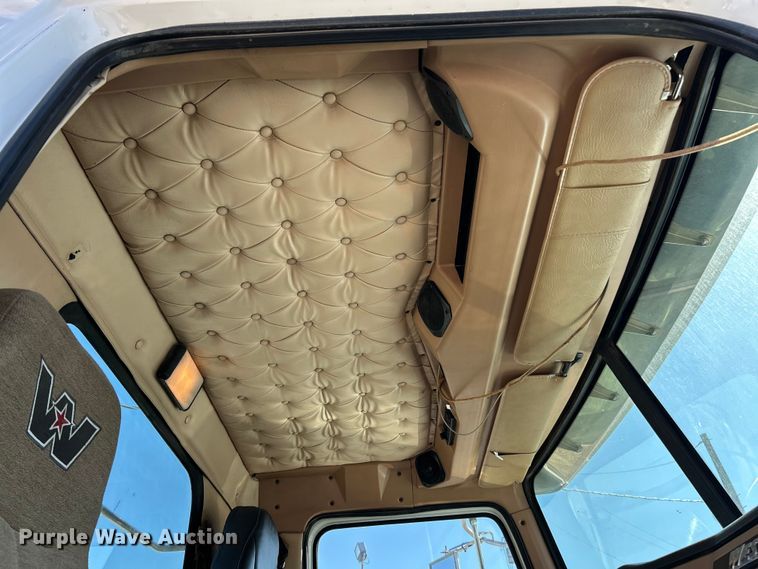 image for item ET6628 2013 Western Star 4900SF semi truck