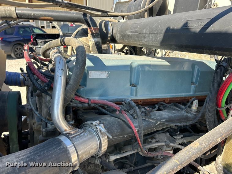 image for item ET6628 2013 Western Star 4900SF semi truck