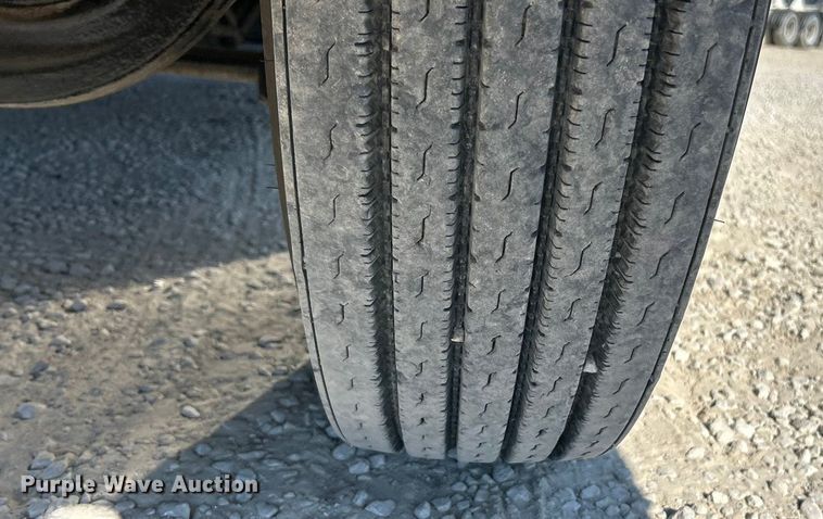 image for item ET6628 2013 Western Star 4900SF semi truck