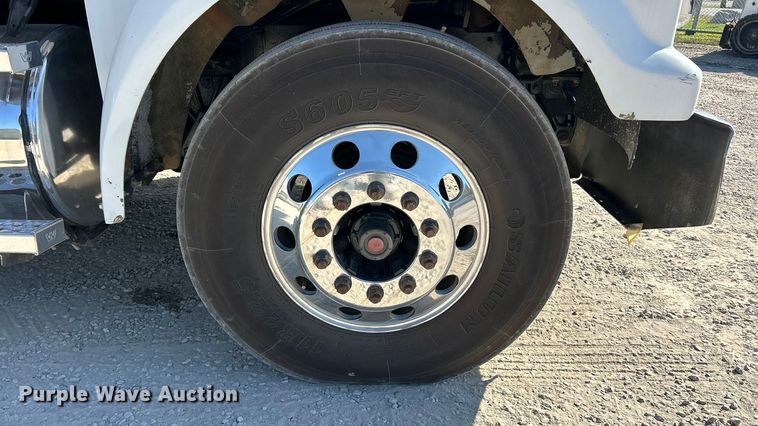 image for item ET6628 2013 Western Star 4900SF semi truck