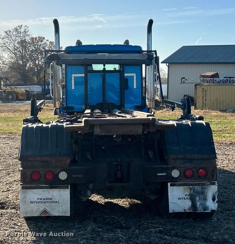 image for item ET6653 2007 International 5600i roll-off container truck