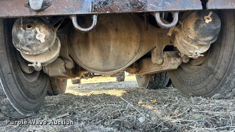 image for item ET6653 2007 International 5600i roll-off container truck