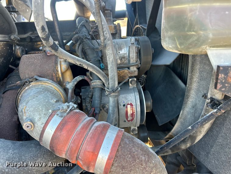 image for item ET6653 2007 International 5600i roll-off container truck