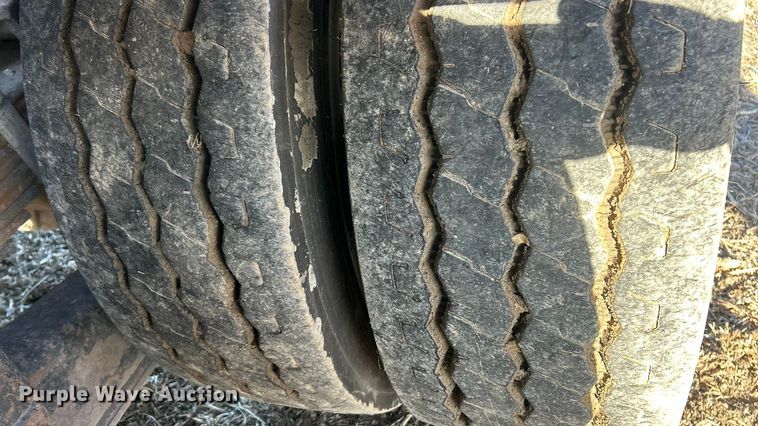 image for item ET6653 2007 International 5600i roll-off container truck