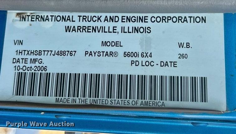 image for item ET6653 2007 International 5600i roll-off container truck