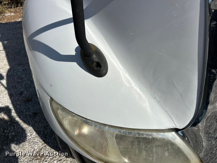 image for item ET6654 2006 International 8600 semi truck