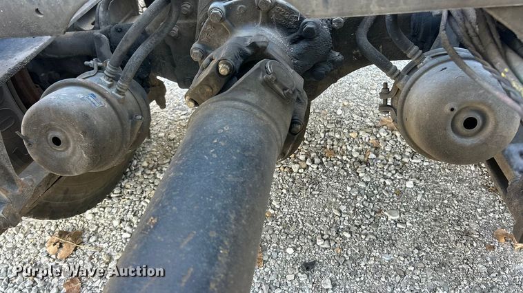 image for item ET6654 2006 International 8600 semi truck