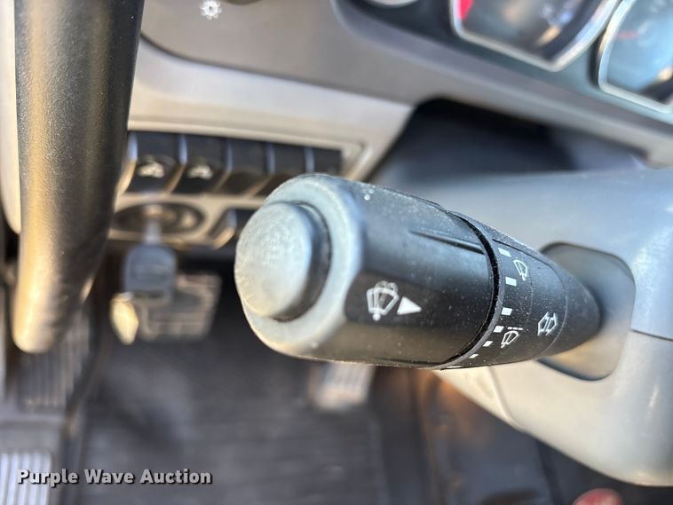 image for item ET7216 2014 Peterbilt 579 semi truck