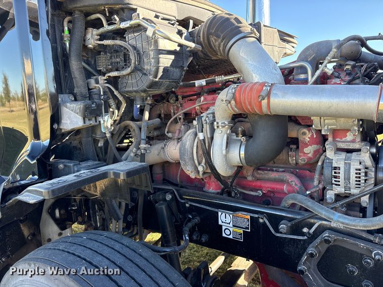 image for item ET7216 2014 Peterbilt 579 semi truck