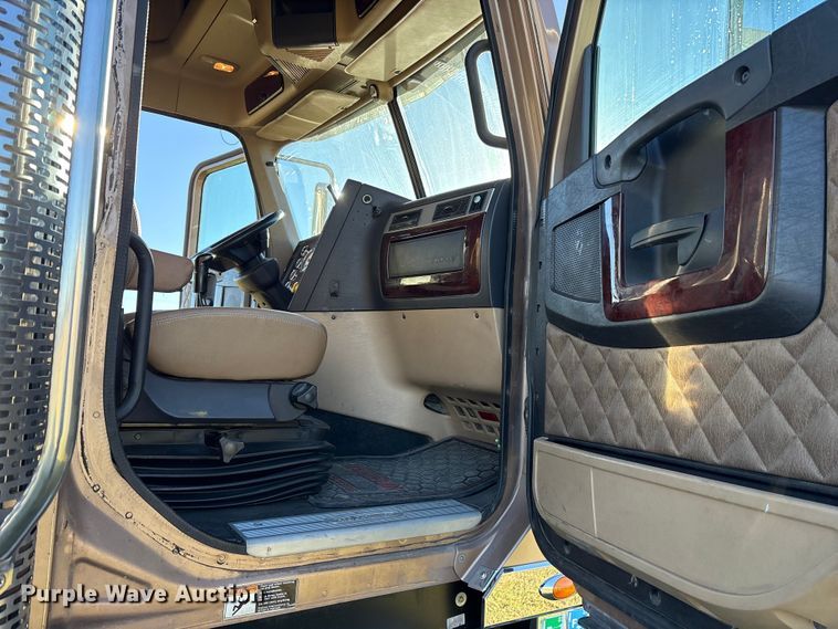 image for item ET7217 2016 Freightliner Coronado  glider kit semi truck