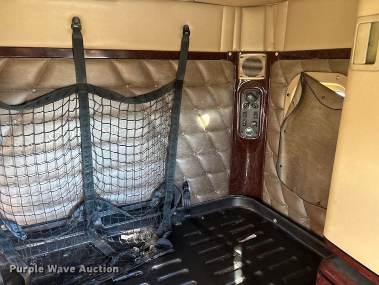 image for item ET7217 2016 Freightliner Coronado  glider kit semi truck