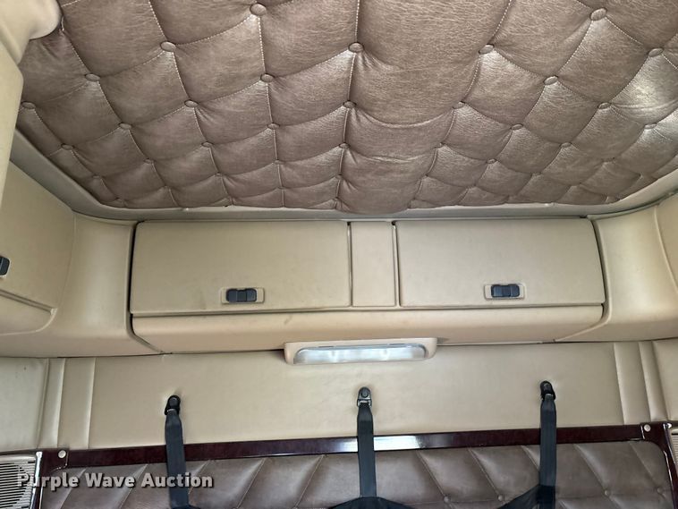 image for item ET7217 2016 Freightliner Coronado  glider kit semi truck