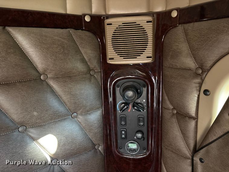 image for item ET7217 2016 Freightliner Coronado  glider kit semi truck